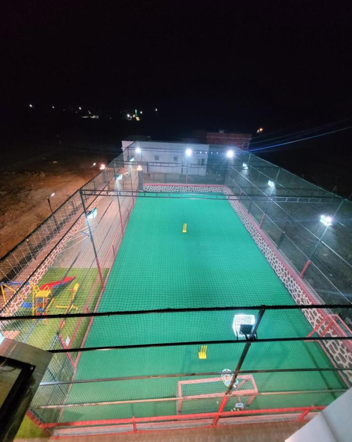 Mount Resorts Lonavala 5 Bhk Luxurious Villa With Private Pool And Full Size Cricket Football Turf Exterior photo